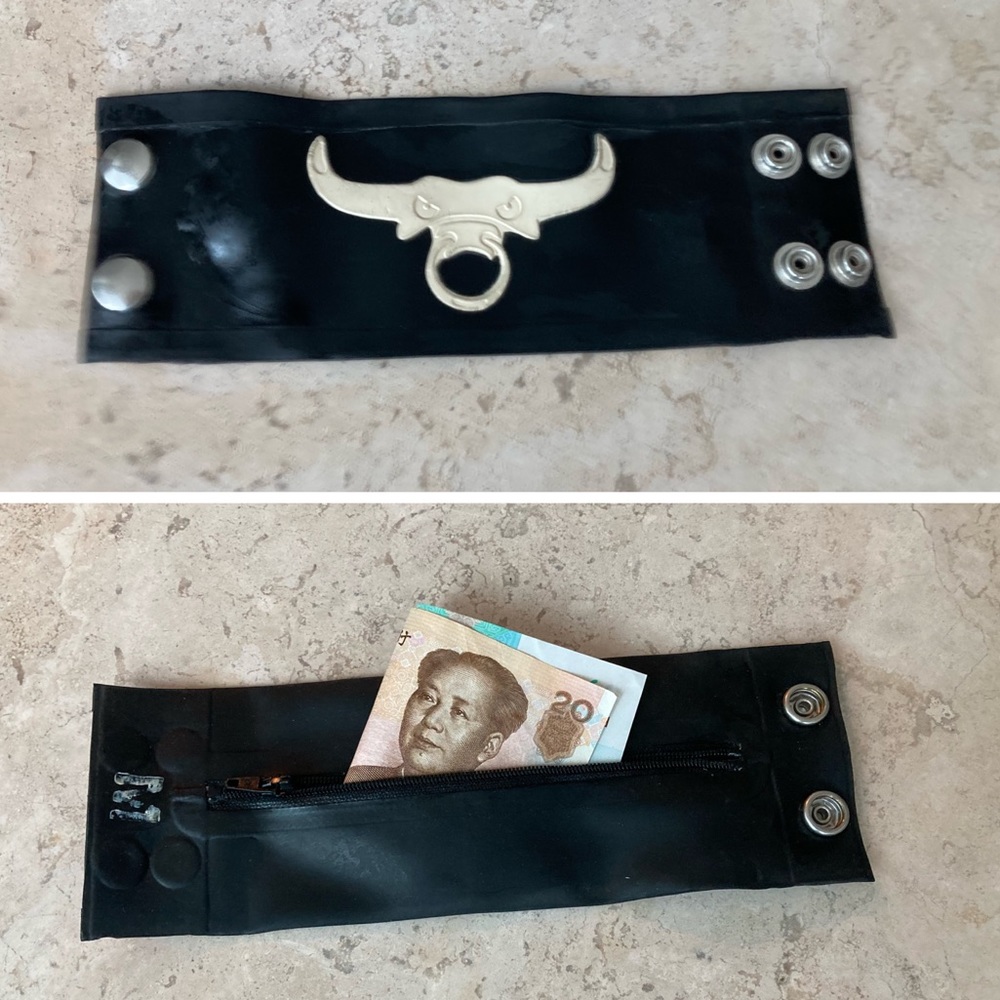 Latex Wrist Wallet 🔥